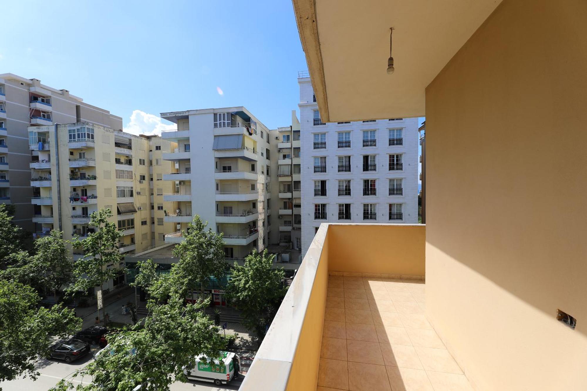 Sunny Side Apartments Vlore Exterior photo