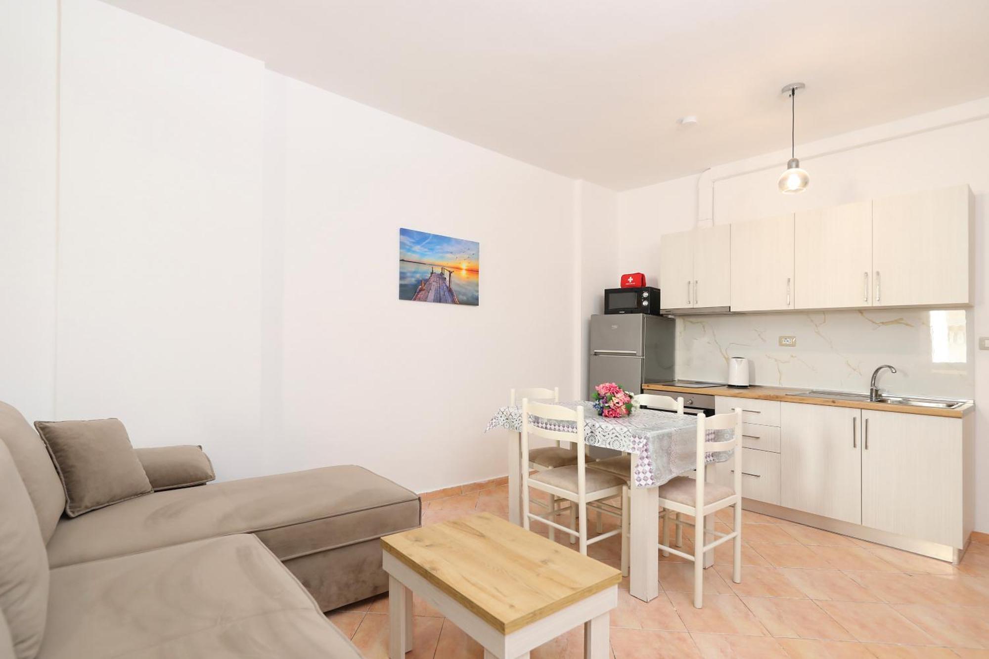 Sunny Side Apartments Vlore Exterior photo