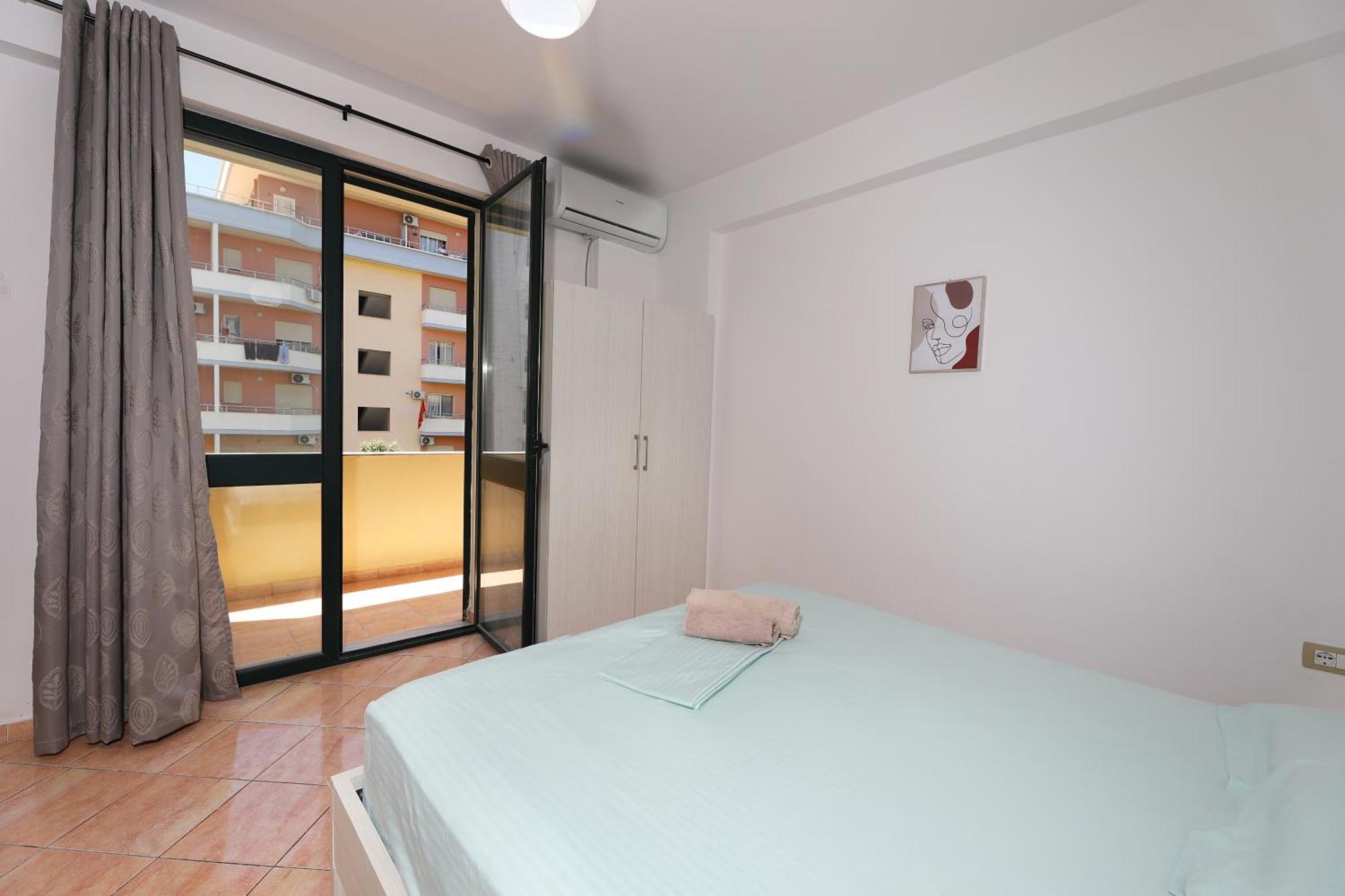 Sunny Side Apartments Vlore Exterior photo