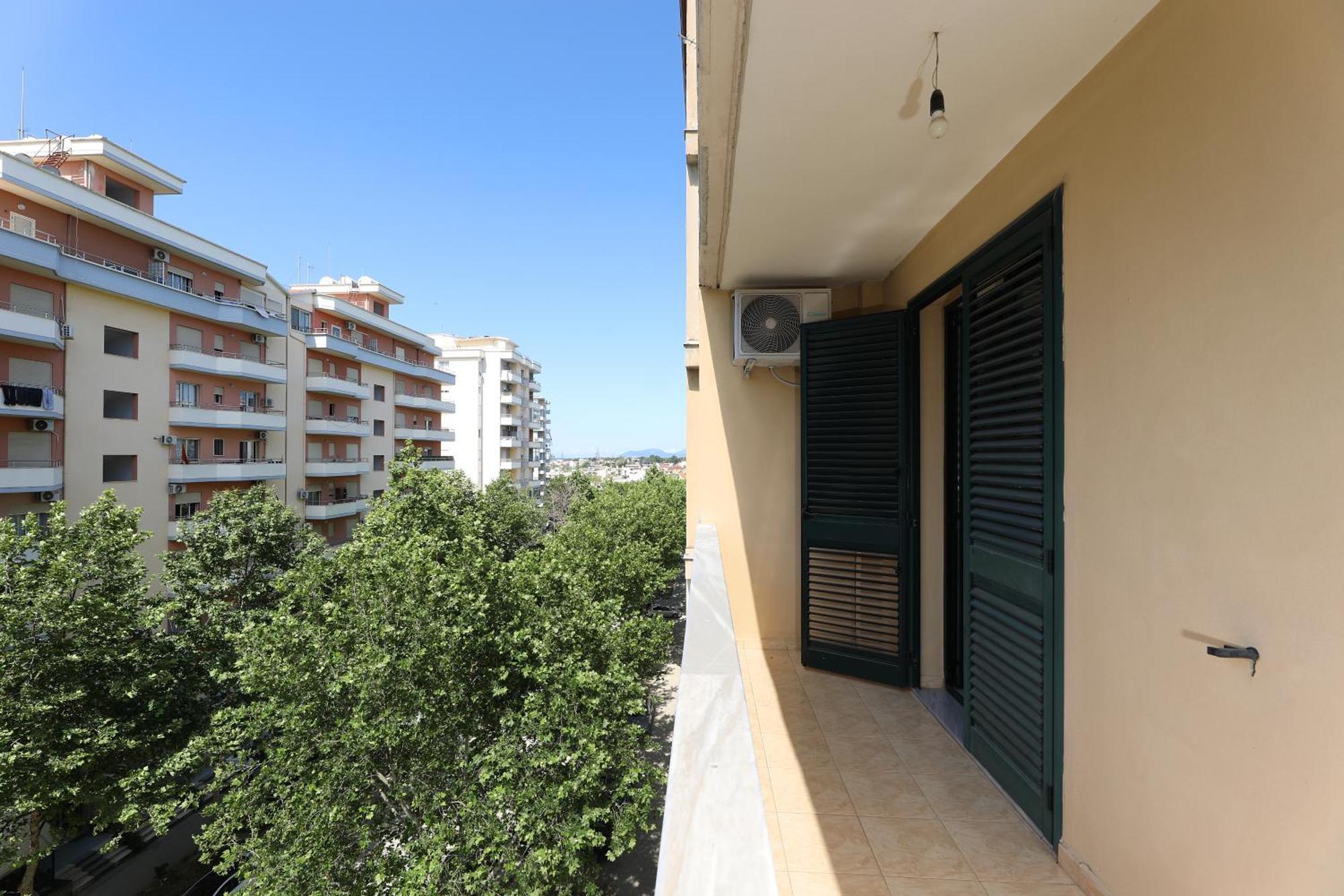 Sunny Side Apartments Vlore Exterior photo